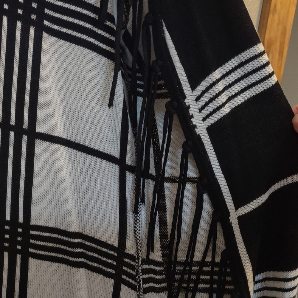 Fontana Black & White Plaid Open Cardigan Sweater with Fringe - Women's Size Med - Picture 4 of 11